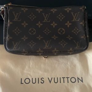 Vintage preloved Louis Vuitton Pochette